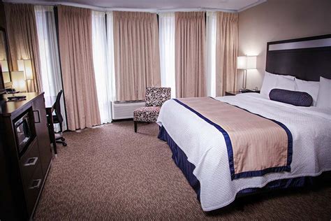 Landmark Hotel Pikeville – 190 S Mayo Trail, Pikeville, KY 41501