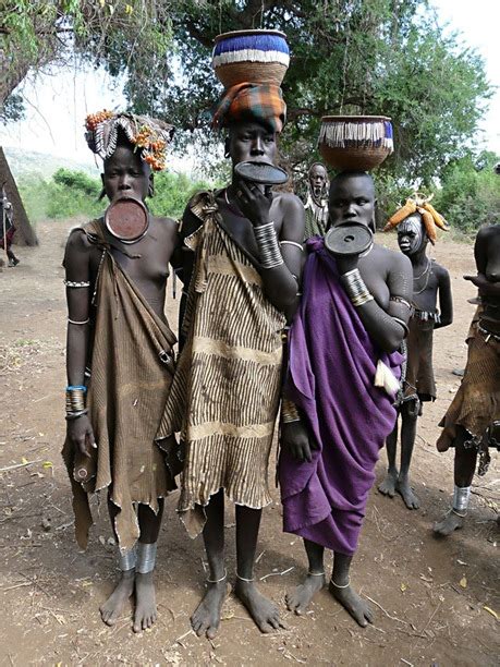 HakikaBlog Crew Welcomes You: Meet the Mursi Tribe of Ethiopia...