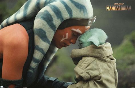 The Mandalorian Promo Posters Reveal Ahsoka's Lightsaber Close-Up ...