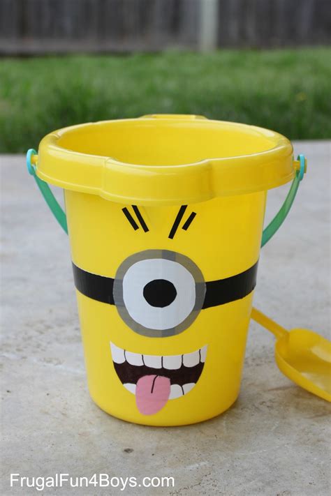 DIY Minions Sand Buckets! (With a free printable pattern) - Frugal Fun For Boys and Girls