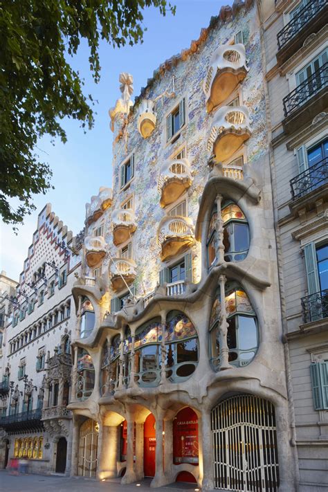 8 Gaudí Masterpieces That Prove Barcelona is Europe's Most ...