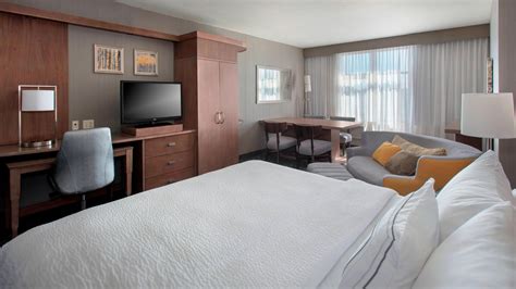 Lansdale, PA Hotels near Kulpsville | Courtyard Philadelphia Lansdale