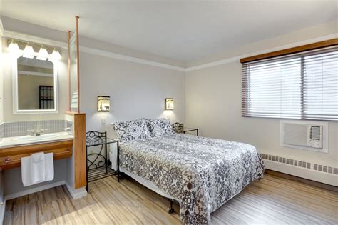 ROOMS & RATES — Astoria Hotel | Jasper Hotel, Alberta | Canadian Rockies