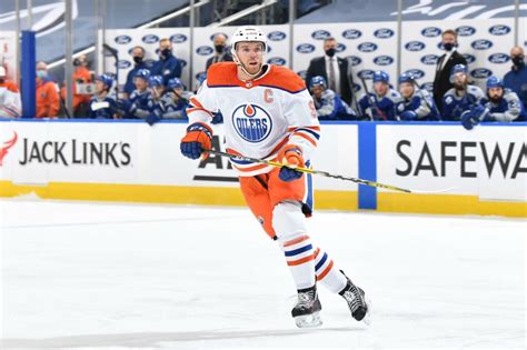 Connor McDavid Wins NHL MVP Award| SportsBettingExperts.com