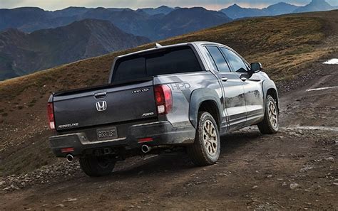 2025 Honda Ridgeline vs. Competition | Honda