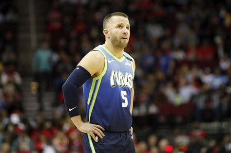 Dallas Mavericks to release J.J. Barea: Legend hopes to keep playing