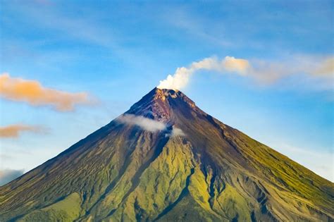 Volcanoes You Can Explore from Your Couch | Reader's Digest