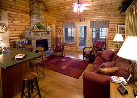 Cabins and Condos Near Silver Dollar City - Branson, MO