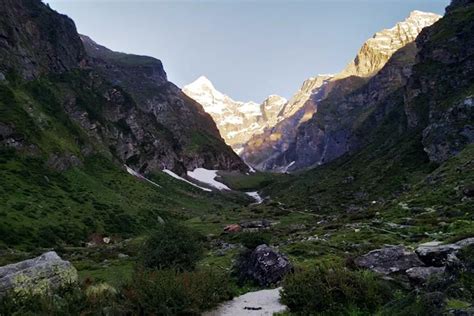 Offbeat Places|Homestays|Neelkanth Peak Places To Visit Badrinath