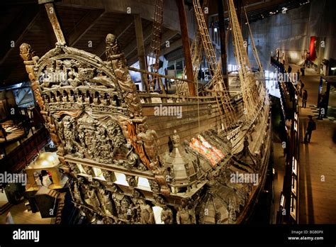 VASA MUSEUM, SHIP MUSEEM, INTERIOR, STOCKHOLM: The Warship Vasa was sunk on maiden voyage in ...