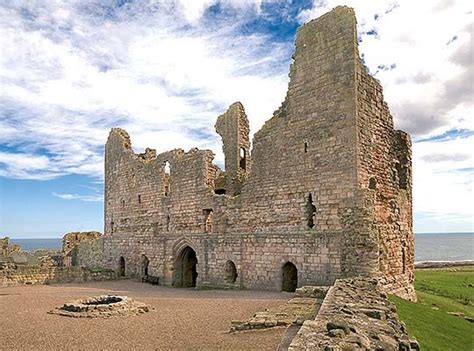 Dunstanburgh Castle | English Heritage | Dunstanburgh castle, Castle, English heritage