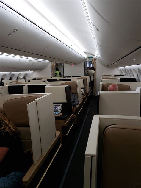 Airline Review: Etihad Airways – Business Class (Boeing 787 with Lie ...