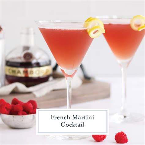 BEST French Martini Recipe (Perfect Valentine's Day Cocktail!)