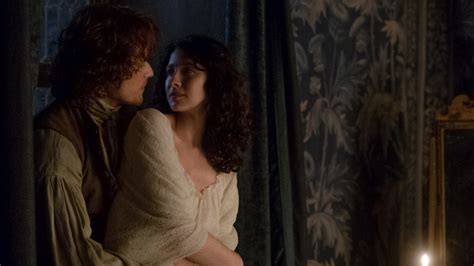 New Official 'Outlander' Photo of Claire and Jamie from Season 1B ...