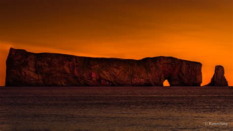 Percé Rock Sunrise | Percé Rock is a stand out with it’s hol… | Flickr