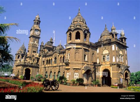 New palace kolhapur hi-res stock photography and images - Alamy