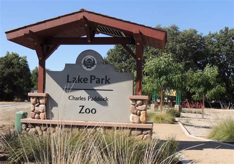 1000 Hikes in 1000 Days: Day 943: Lake Park Charles Paddock Zoo - Atascadero Lake