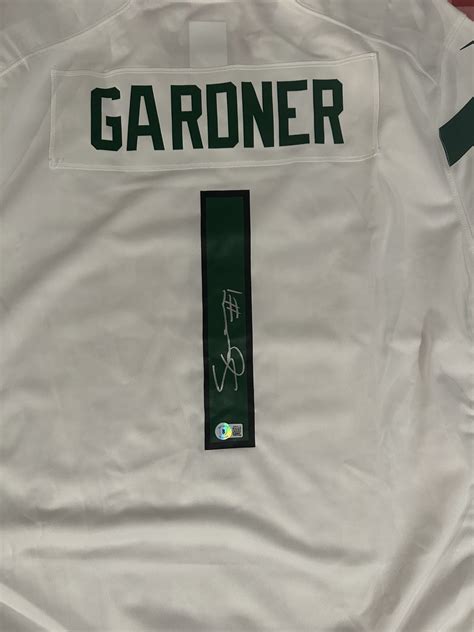 Ahmad Sauce Gardner signed jersey - sports collectibles and memorabilia