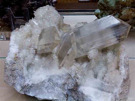 Gypsum Forms in an Unexpected Way - Eos