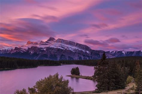 Two Jack Lake Sunrise, Banff NP, CanadaInspiring Photography