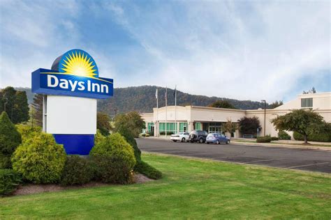 Days Inn by Wyndham Warren | Warren, PA Hotels