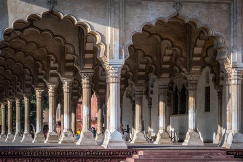 Arches at Agra Fort, Agra : r/ArchitecturePorn