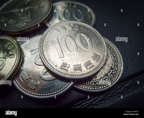 coins of korean won Stock Photo - Alamy