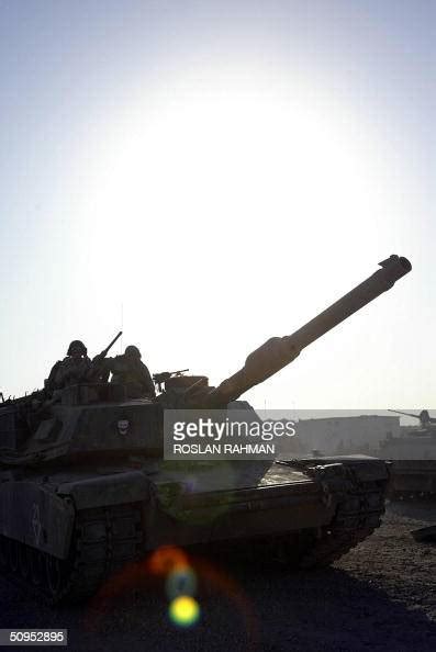 Abraham tank from the US task forces1st-37th Armoured Division moves ...