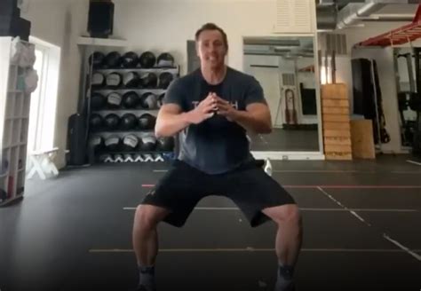 Chris Cuomo: His 45 Minute EMOM Workout | SportsEdTV