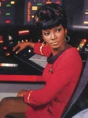 Star Trek: The Original Series Photo: Uhura | Star trek tv, Nichelle ...