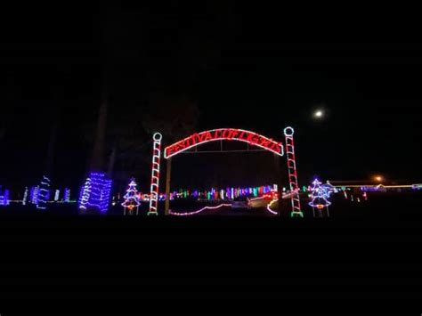 30 Most Festive Christmas Lights in North Carolina (in 2022)