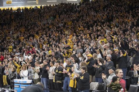 Hawkeye fans pack Carver-Hawkeye Arena for Iowa women’s basketball team ...