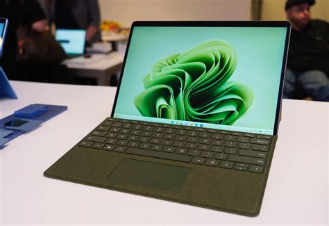 Microsoft Surface Pro 9 hands-on: Can Intel and ARM models live in harmony?