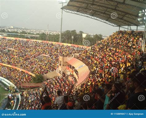 Cricket Crowd at Stadium editorial photography. Image of crowd - 115889847