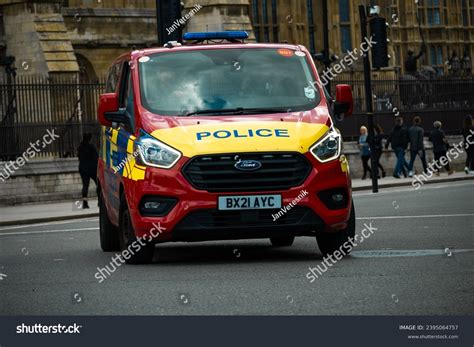 London United Kingdom 2023-09-23 Police Car Stock Photo 2395064757 | Shutterstock