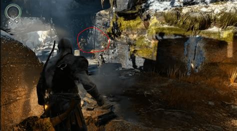 I was rewatching God of War Reaveal reactions when I noticed this thing ...