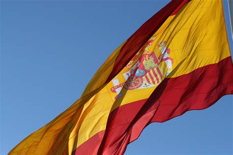 File:Spanish flag.JPG - Wikimedia Commons