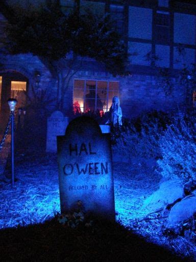 20+ Graveyard Haunted House Ideas – The Urban Decor