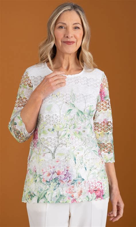 Anna Rose Garden Printed Lace Top in White | Klass