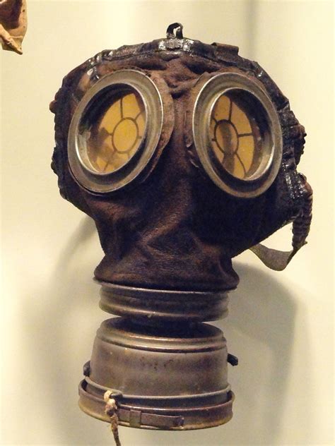 File:Germany gas mask, Model 1917 - National World War I Museum ...