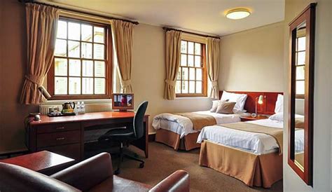 Unique B&B accommodation in Cambridge colleges | University Rooms