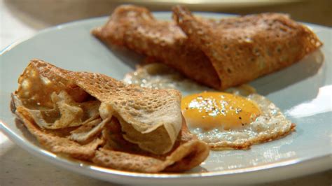 Video: Buckwheat Crepes with Mushroom Filling | Martha Stewart