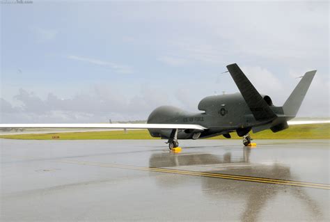 USAF RQ-4 Global Hawk | DefenceTalk Forum