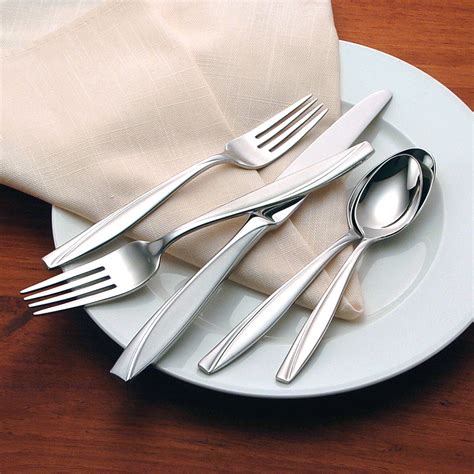 Oneida Cleo 20pc Flatware Set