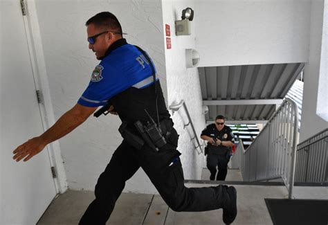 Sarasota Police Department holds active shooter training at elementary ...