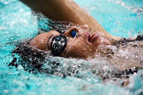 Backstroke Breathing Technique: Inhale and Exhale In The Right Pattern