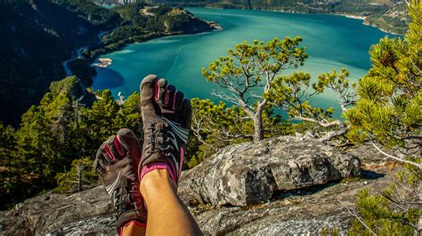 How to start hiking in barefoot shoes | Popular Science