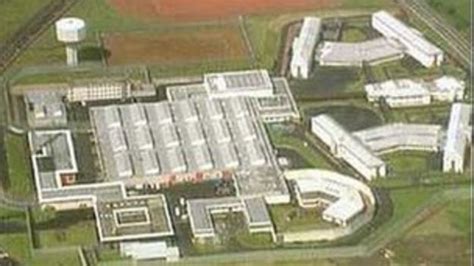 Convicted murderer Stuart Harris dies in Shotts Prison - BBC News