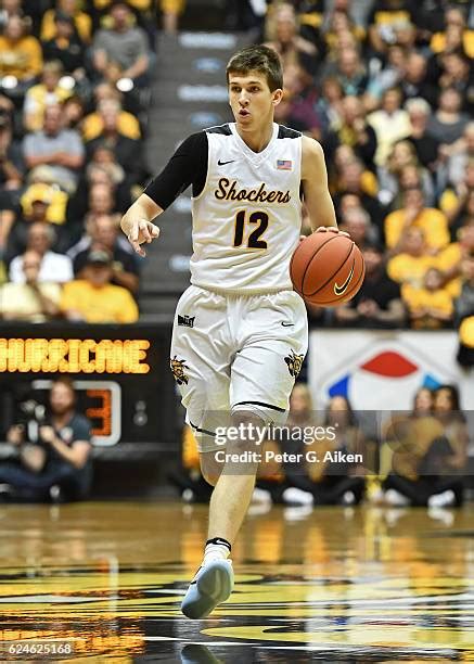 Guard Austin Reaves Photos and Premium High Res Pictures - Getty Images