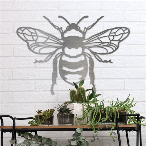 Honey Bee Wall Art | Metal Wall Art | Round Lake Decor